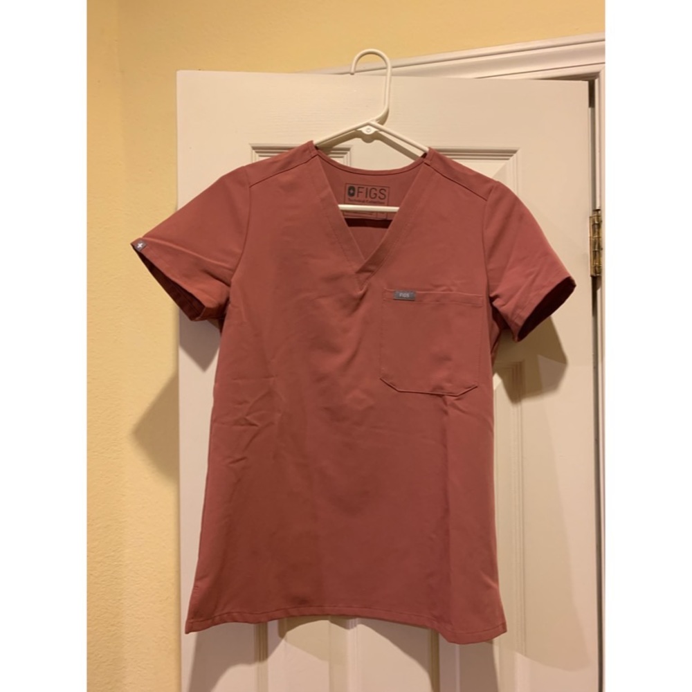 Figs Women’s Mauve Catarina- One-Pocket Scrub Top